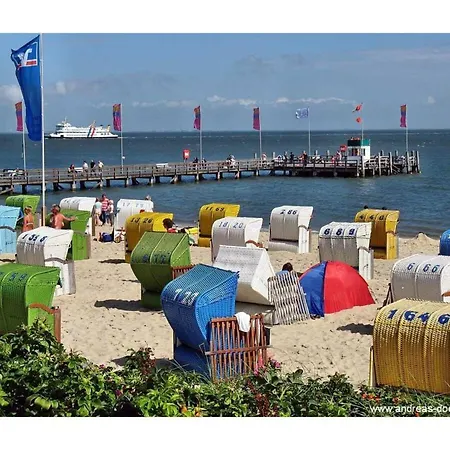 Сasa de vacaciones In Wyk With Swimming Pool Wyk auf Föhr